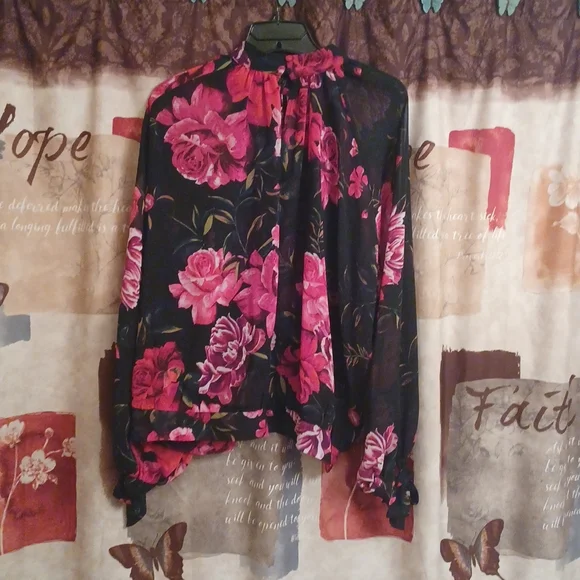 EUC Floral Print Blouse - Picture 2 of 4